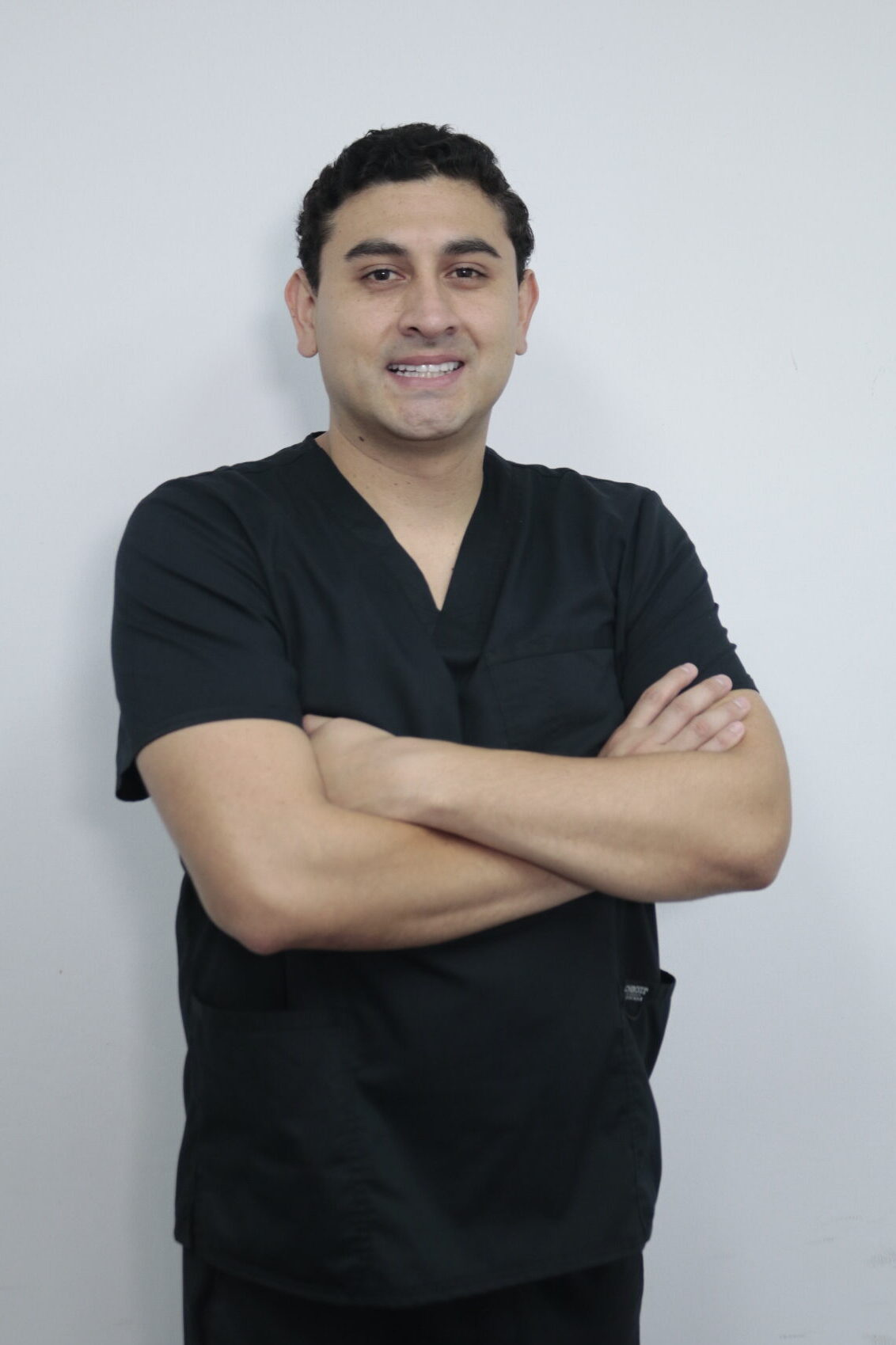 Dr. Cesar Taboada, implante dental, dentista, lima